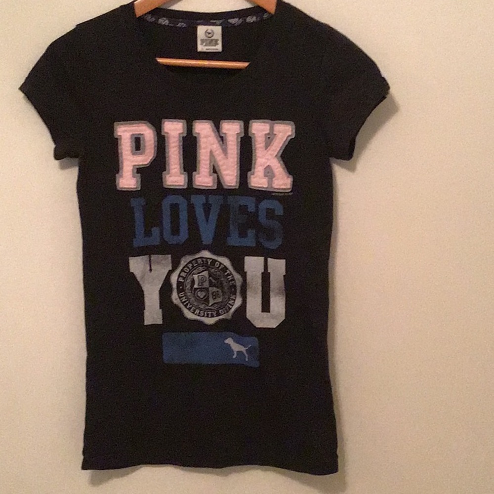 Victoria’s Secret Pink T-Shirt w/ Appliqué Detail.